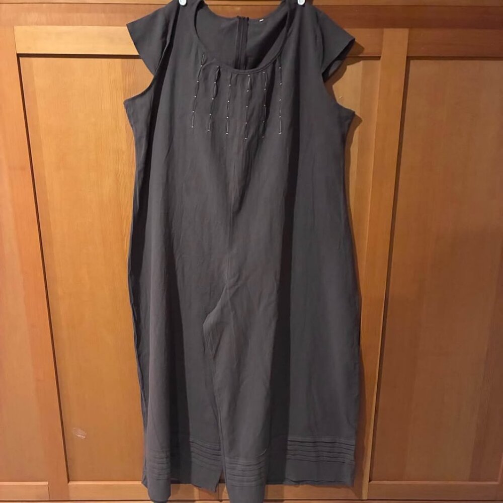 Brown Short Sleeve (Size 3X) Dress with Stitched Front Detail